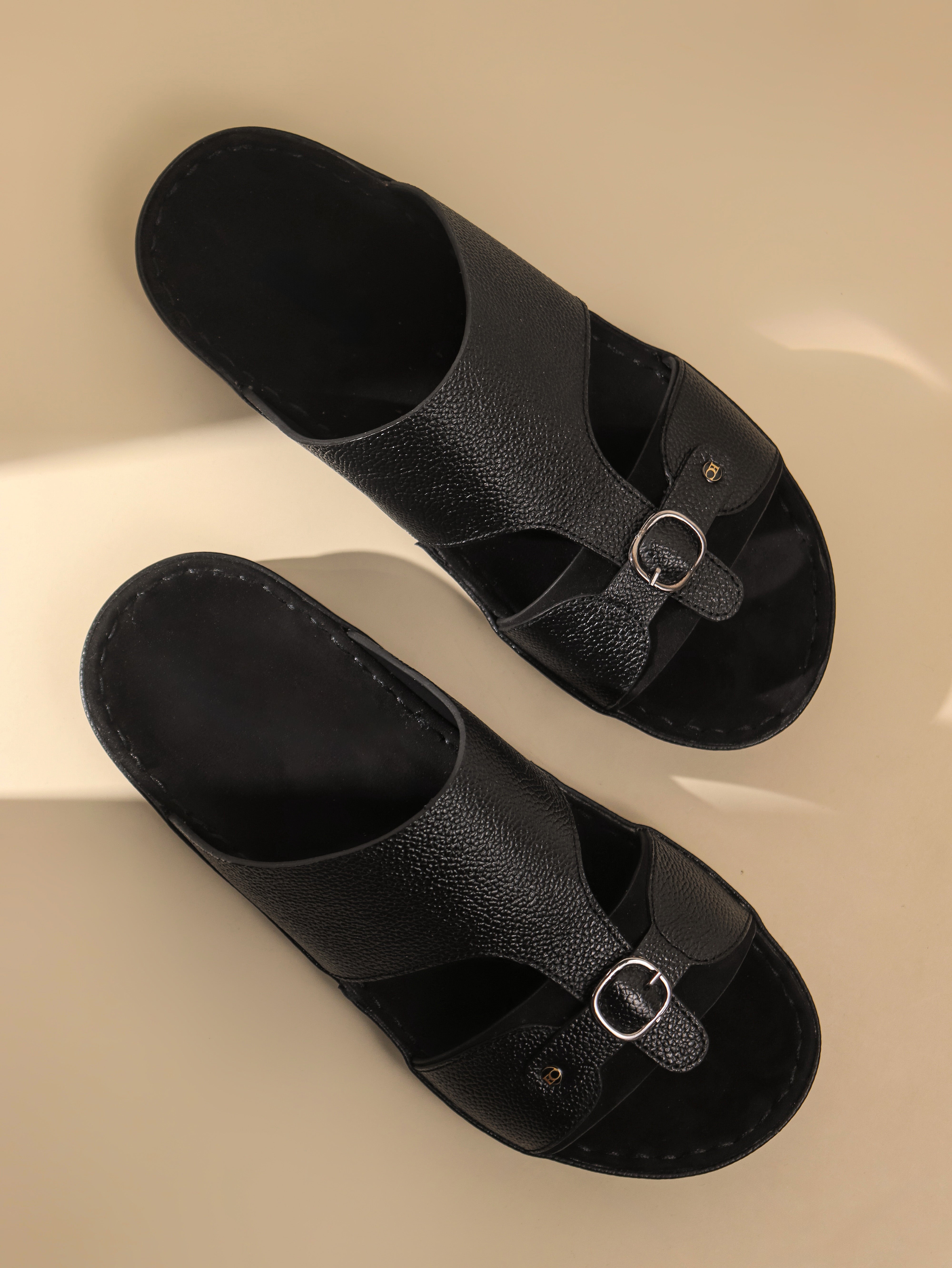 Men's Flat Slippers: Black