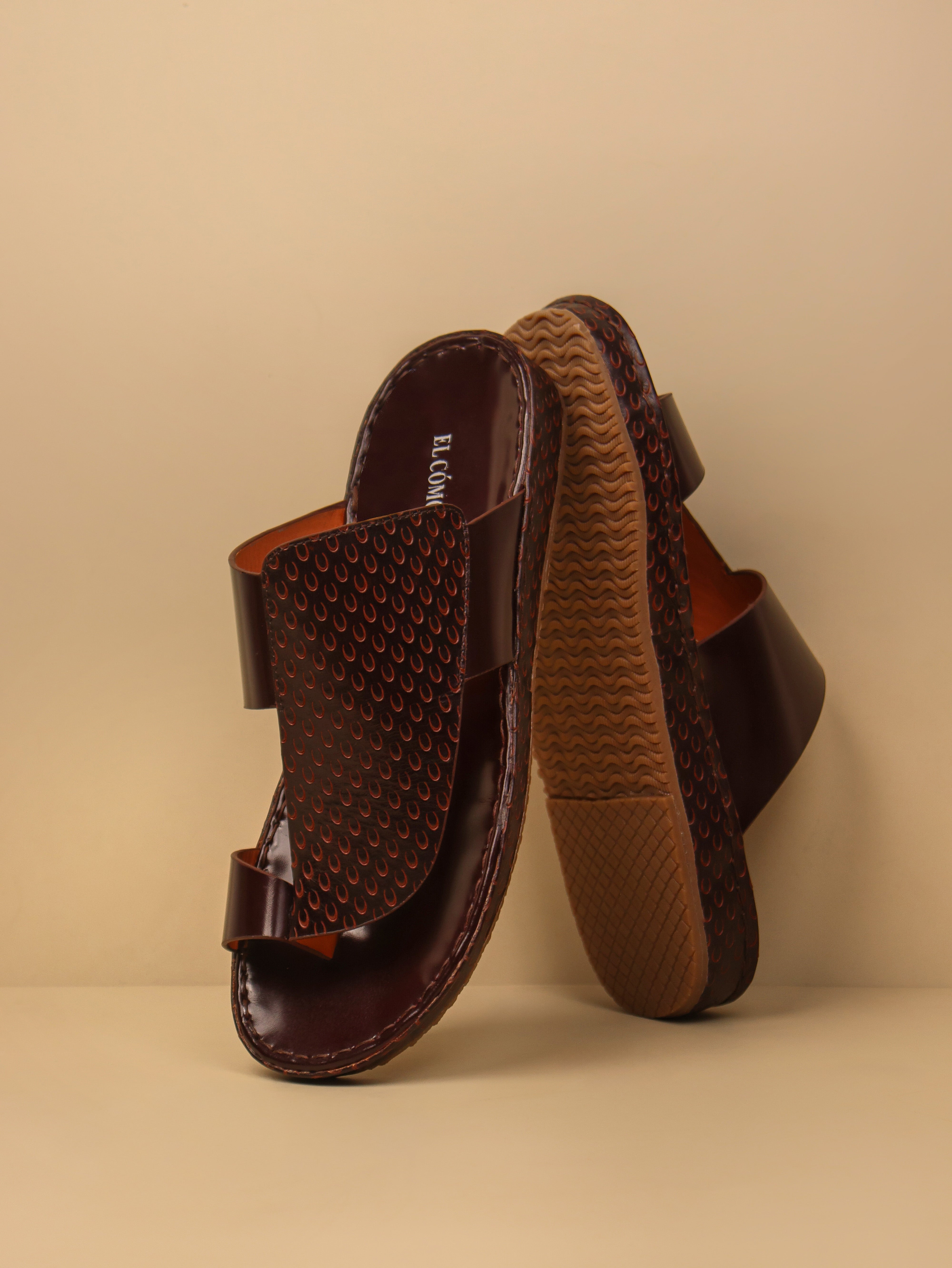 Men's Slip On Arabic Leather Slippers: Dark Brown