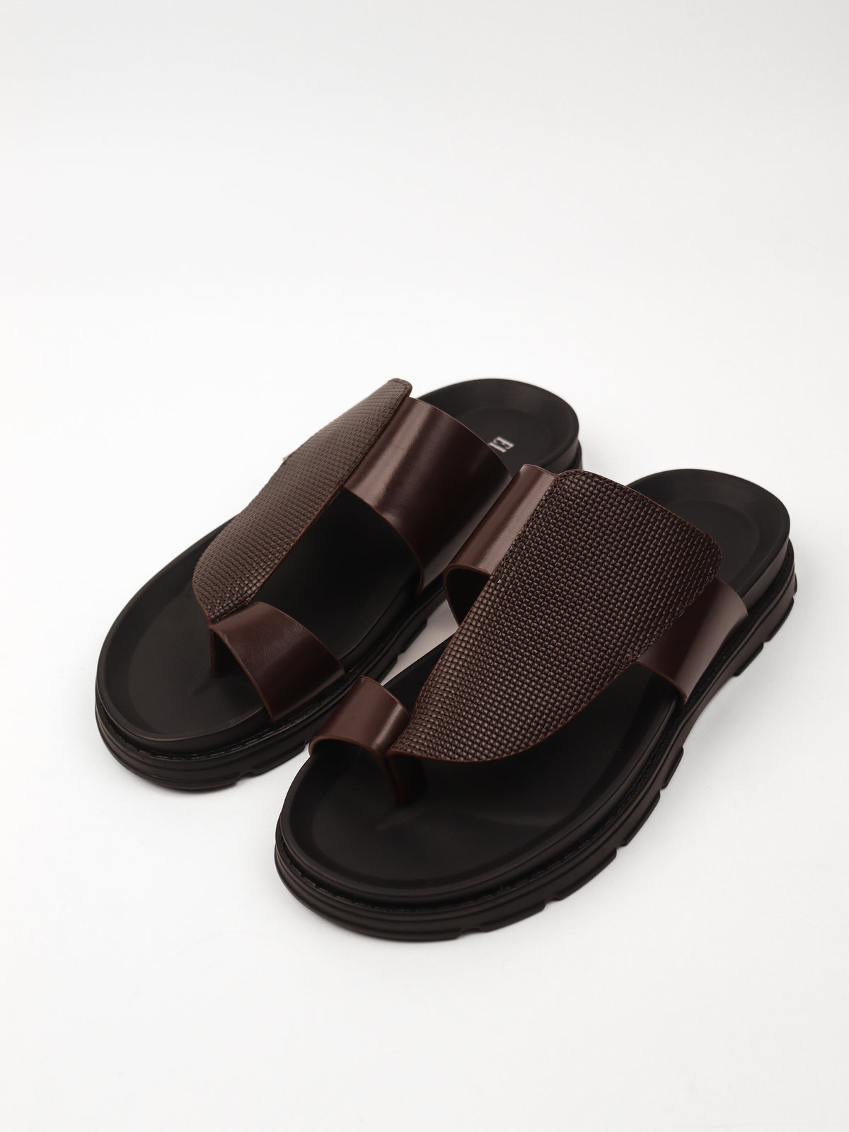 Men's Textured Toe Ring Slippers: Dark Brown